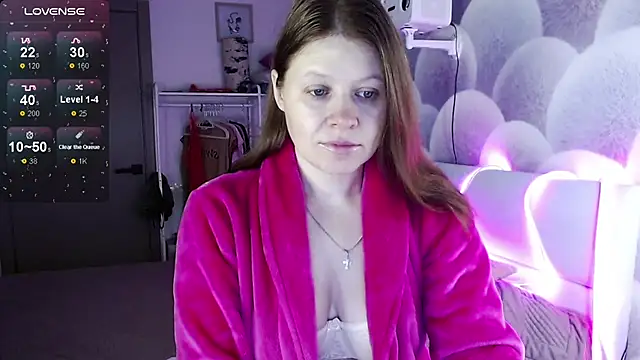 alekasamui online show from November 6, 1:11 am