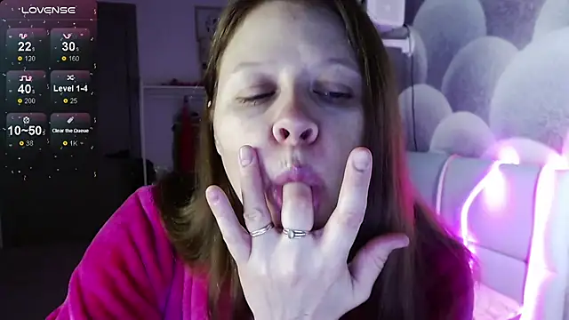 alekasamui online show from November 7, 1:22 am