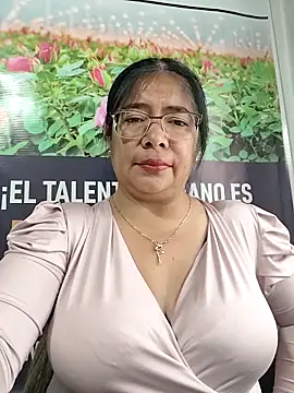   valentina18 online show from April 23, 7:38 pm