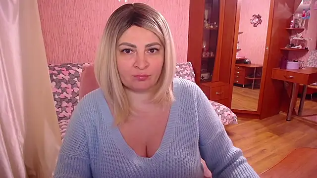 -MeowMeow online show from April 24, 4:54 pm