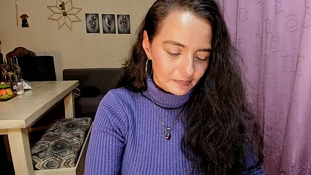 emma luxy online show from June 5, 3:32 am