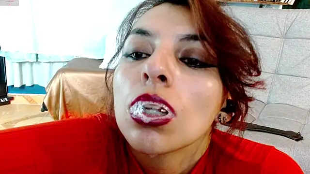 julieth sex1 online show from April 12, 8:50 am