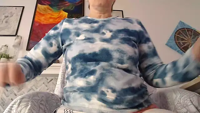 AuroraWillows online show from February 2, 7:46 pm