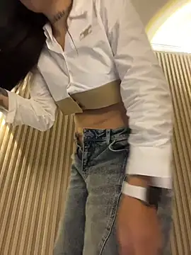 Sarasanders 4 online show from October 13, 4:48 am