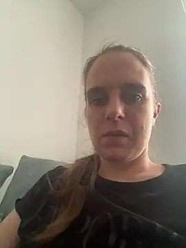 Chantalee online show from May 30, 8:12 am