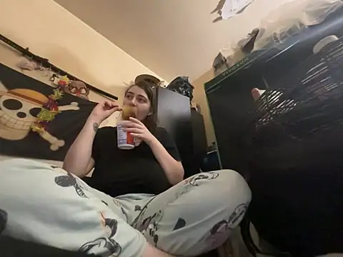 Snowbunnycake 131 online show from January 13, 7:57 am