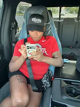 HaloRodeoLover2 online show from April 20, 11:41 pm