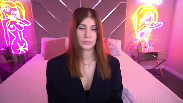 CassandraGood online show from December 18, 8:08 am