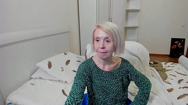 aminalive online show from November 13, 7:57 pm