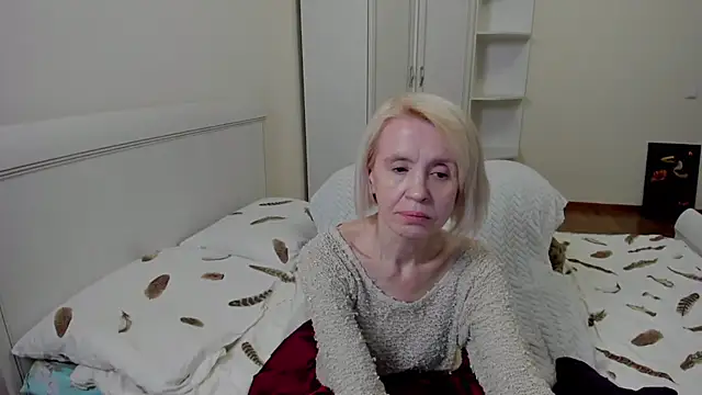 aminalive online show from October 10, 6:35 pm