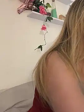 oriana zoeee online show from December 1, 10:12 pm