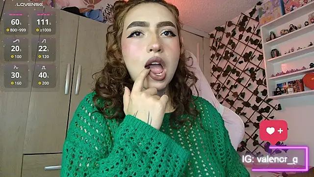 valenor  online show from March 12, 3:20 am