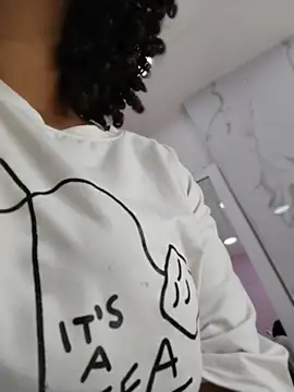 DannaBerry online show from April 16, 9:39 pm