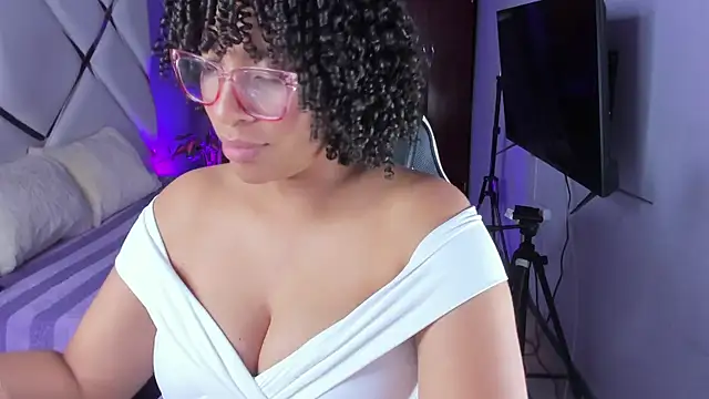 DannaBerry online show from October 1, 8:14 pm