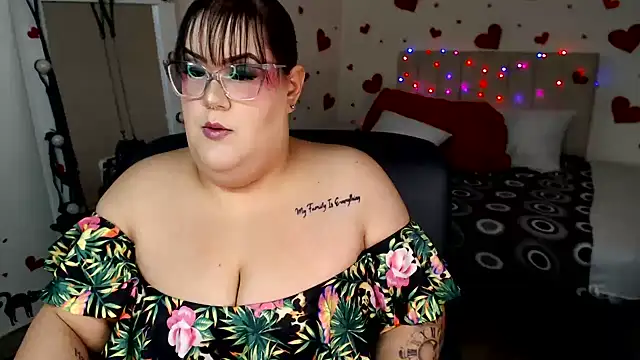 GiannaMorrys online show from June 4, 2:50 am