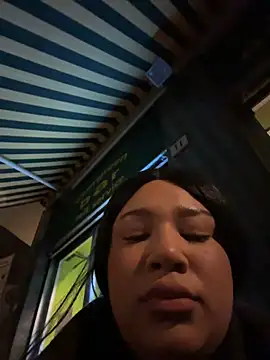 IamSashaLuv online show from December 17, 5:55 am