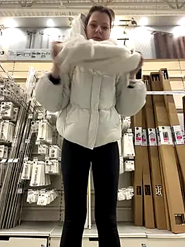 MaryHiggins online show from November 30, 12:20 pm