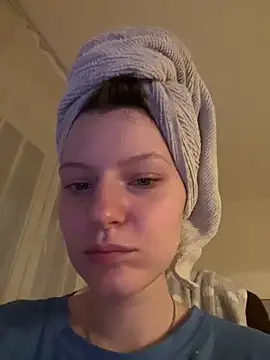 MaryHiggins online show from November 10, 2:45 pm