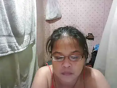 abiemayhottiey online show from October 6, 9:15 am