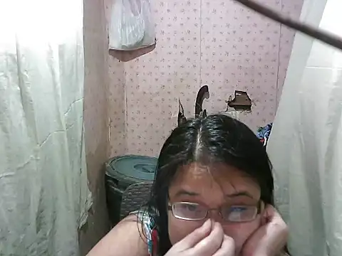 abiemayhottiey online show from October 18, 4:48 am