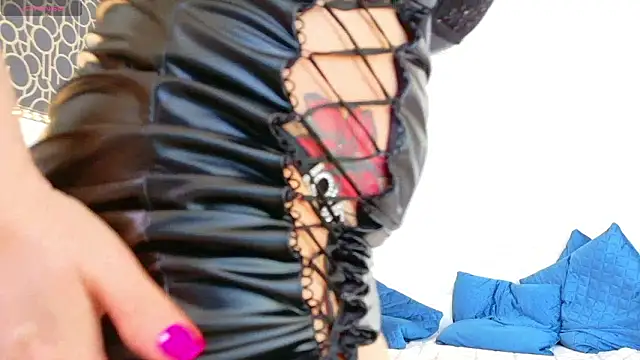 karissia online show from March 14, 10:16 am