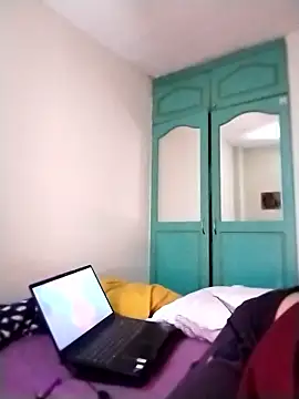 EmmaMelissa0521 online show from January 12, 11:10 pm