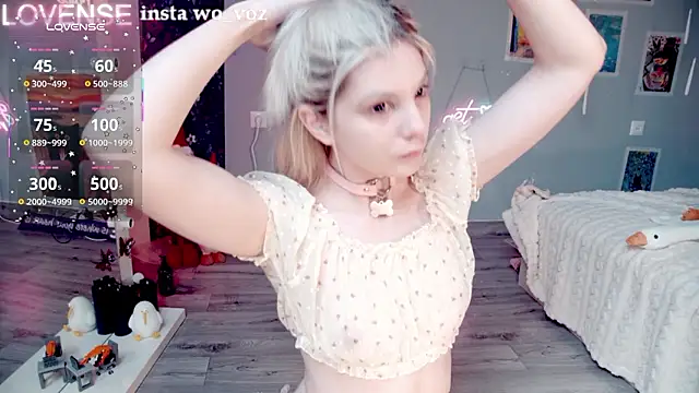 Careful i bite online show from February 1, 8:46 am