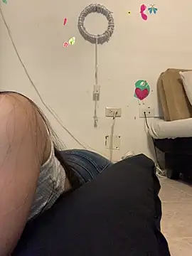 Estefani 32 online show from April 15, 12:11 am