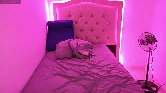 Nazlyy30 online show from October 3, 3:55 am