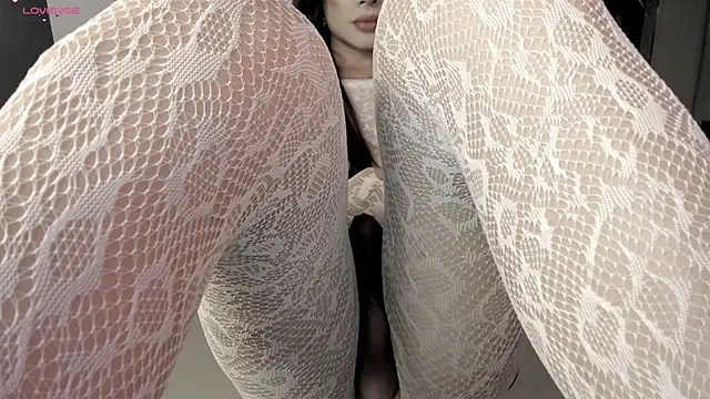 sweetest bella online show from March 20, 12:15 am