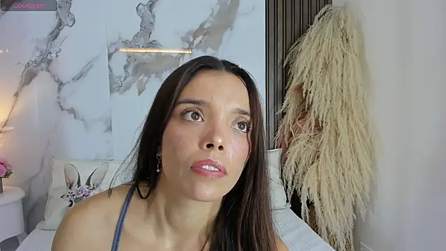 hannahill69 online show from February 28, 5:18 am