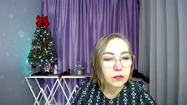 queen a n i online show from March 2, 7:15 am