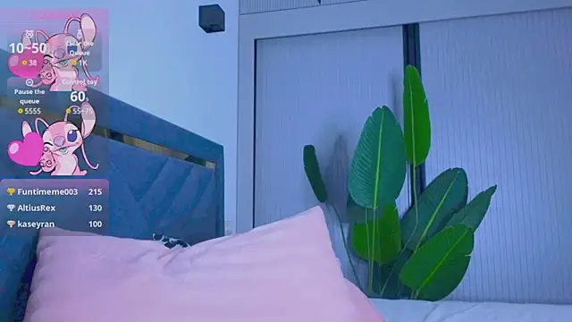 Mia Tin online show from October 5, 5:51 pm