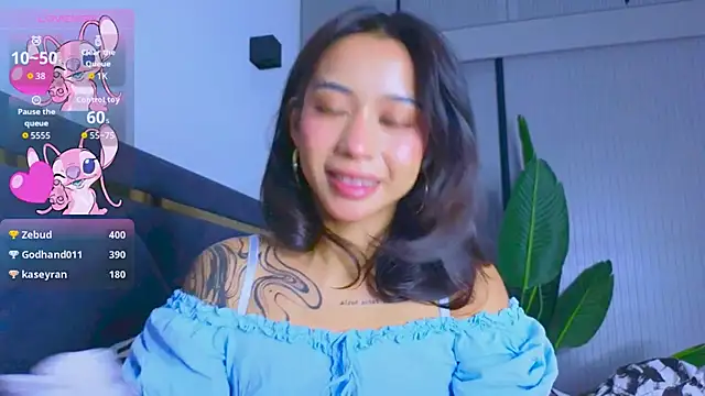 Mia Tin online show from September 28, 4:12 pm