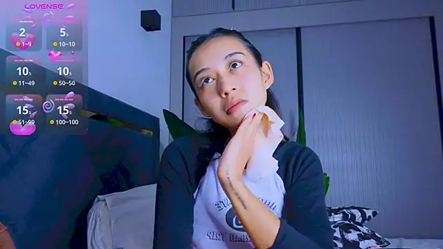 Mia Tin online show from September 17, 2:48 pm