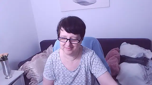 ChristaRose online show from April 18, 7:58 pm