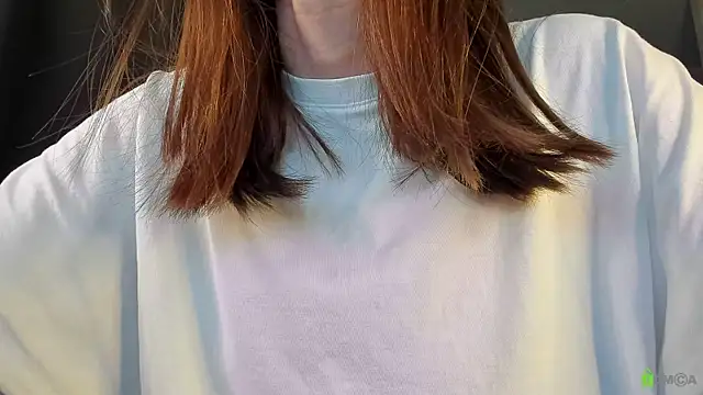 Courtney Luv online show from October 4, 1:06 pm