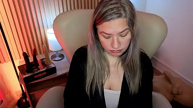 MarianL0ve online show from September 27, 12:12 pm