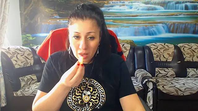 MoistMady online show from February 25, 1:31 pm