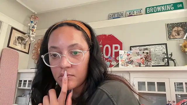 dreamyriri online show from March 12, 12:46 am