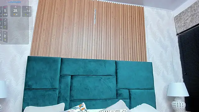 Kareena chopra online show from December 5, 1:34 pm