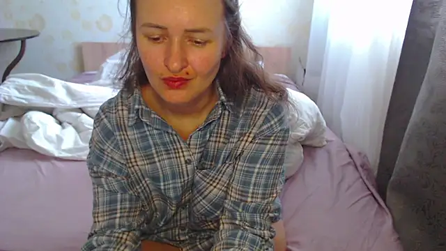 LoraPreston online show from October 19, 9:11 am