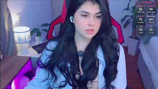 Alyaa s online show from April 18, 2:25 am