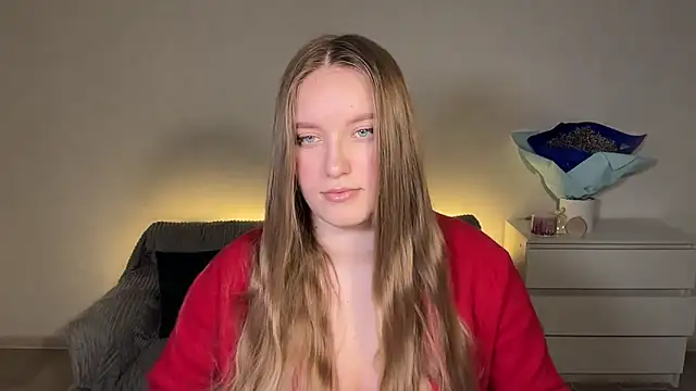 EvaMaddison online show from March 6, 5:52 pm