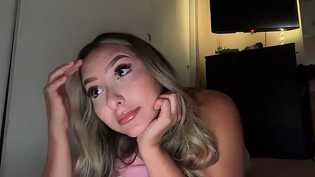 lustfulsmiles online show from June 13, 4:04 pm