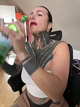 InkedBiitch online show from March 25, 6:49 am