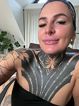 InkedBiitch online show from November 4, 8:41 am