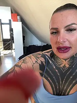 InkedBiitch online show from April 7, 6:04 am