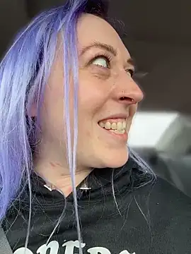 ursluttygf online show from April 12, 8:11 pm