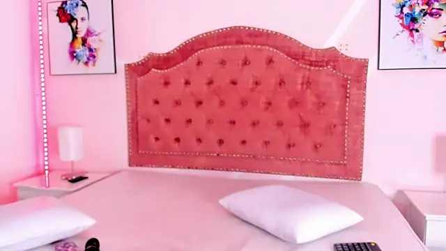 sofia castrillon online show from September 17, 12:47 pm